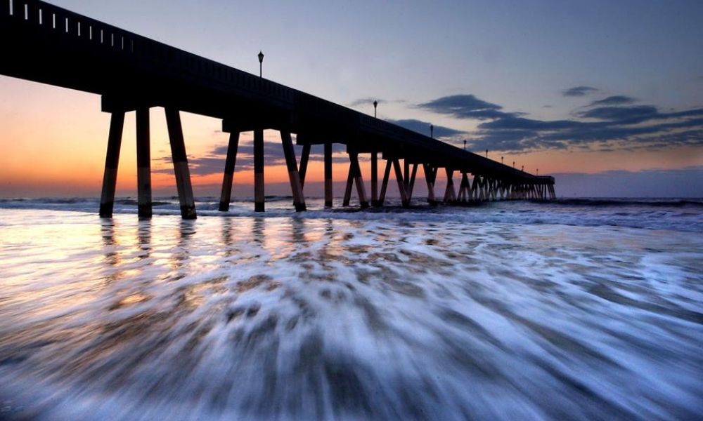 Wrightsville Beach, Johnnie Mercers Pier at sunset